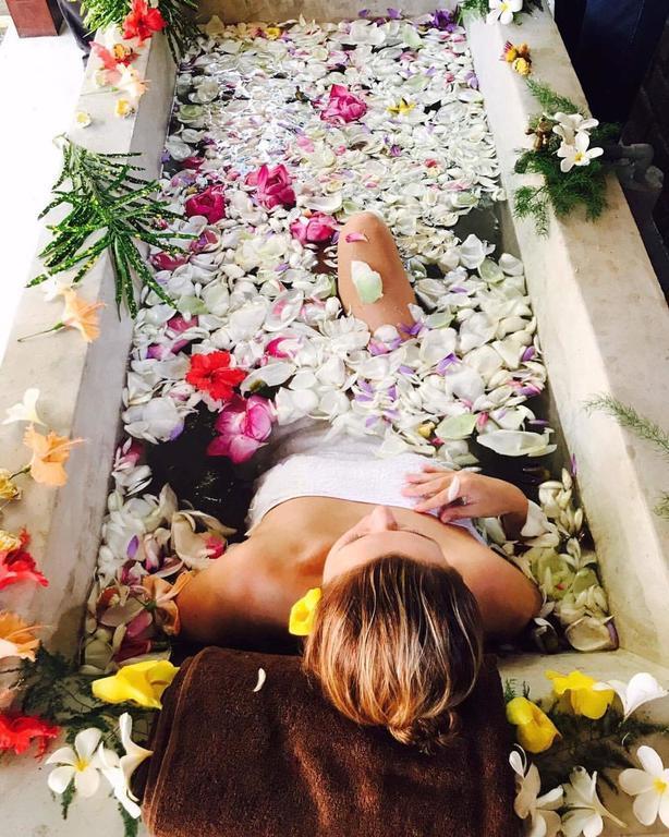 Villa Velmarie Yoga And Ayurveda House All Inclusive 贝鲁沃勒 外观 照片